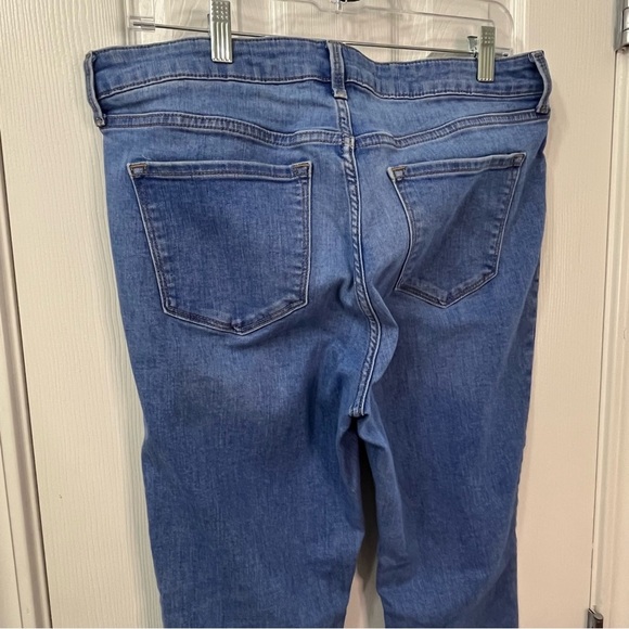 ➕ Old Navy Rockstar Medium Wash Skinny Jeans Women’s Size 14 - Picture 8 of 8